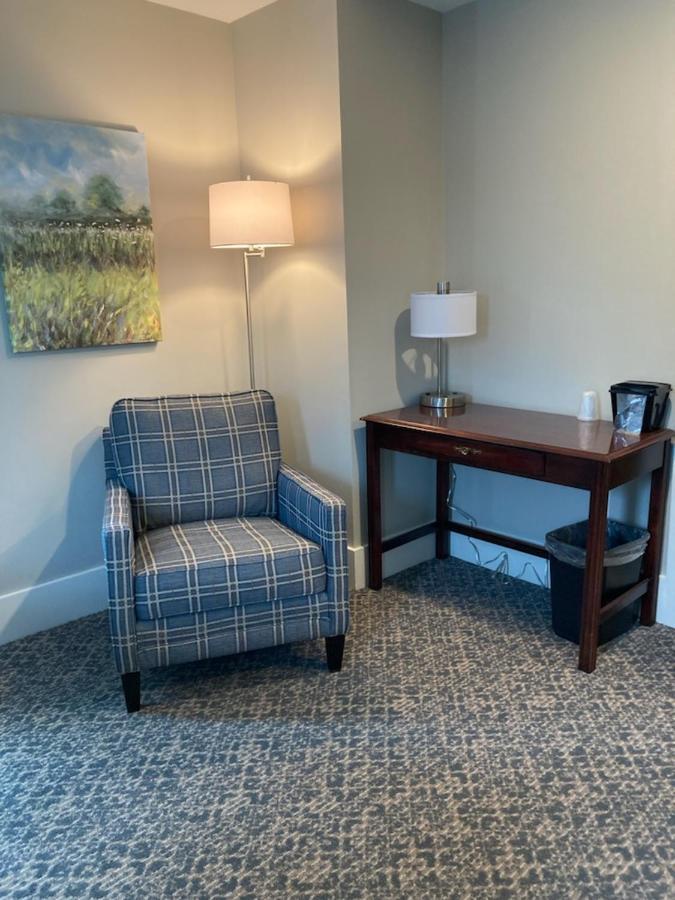 Country Squire Inn And Suites New Holland Exterior foto